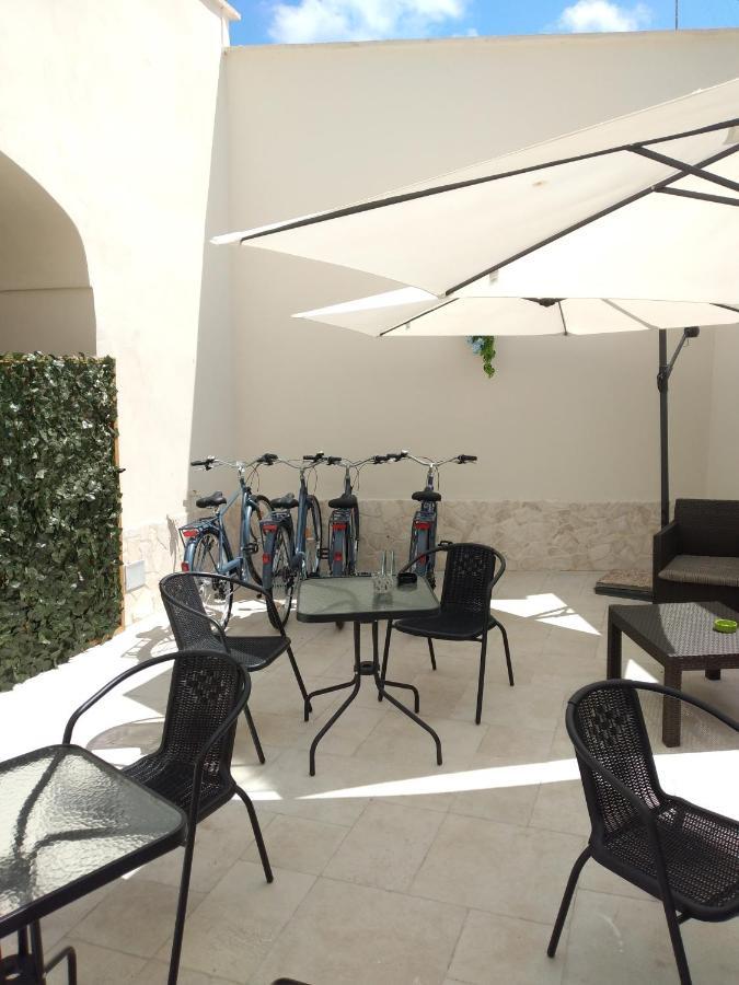 Hotel Dimora Guerrieri Bríndisi Exterior foto